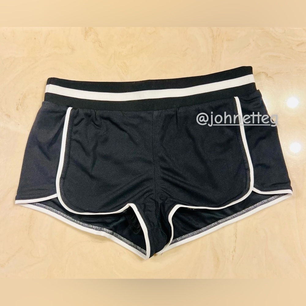 FREE PEOPLE MOVEMENT Prep In Your Step Athletic Shorts Black Low Rise Retro M
